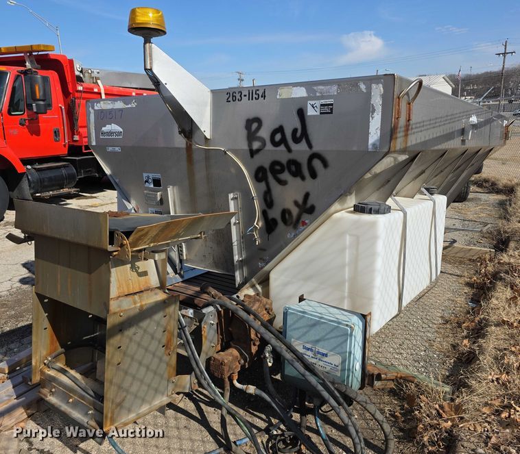 image for item DZ3865 2004 Henderson FSHX13XHX25280 V-Box Stainless steel Spreader spreader