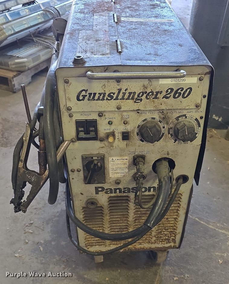 image for item DZ3867 1999 Panasonic Gunslinger 260ASI welder