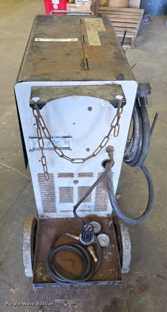 image for item DZ3867 1999 Panasonic Gunslinger 260ASI welder