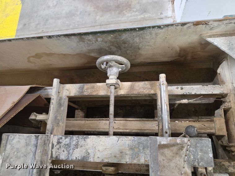 image for item DZ3880 Lesson M4C17DJ19B rock saw