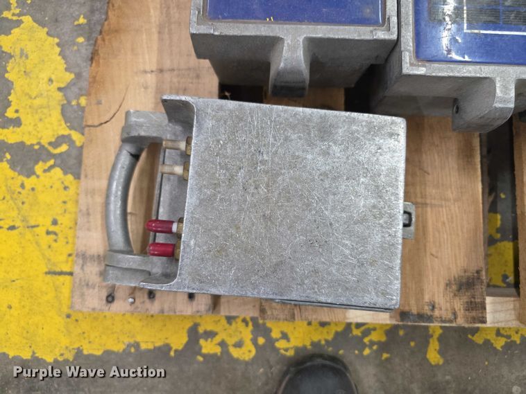 image for item DZ3881 Electronics