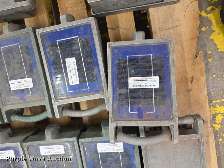 image for item DZ3881 Electronics