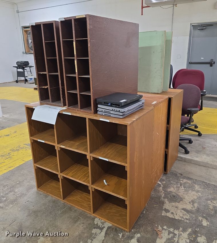 image for item DZ3882 Office equipment