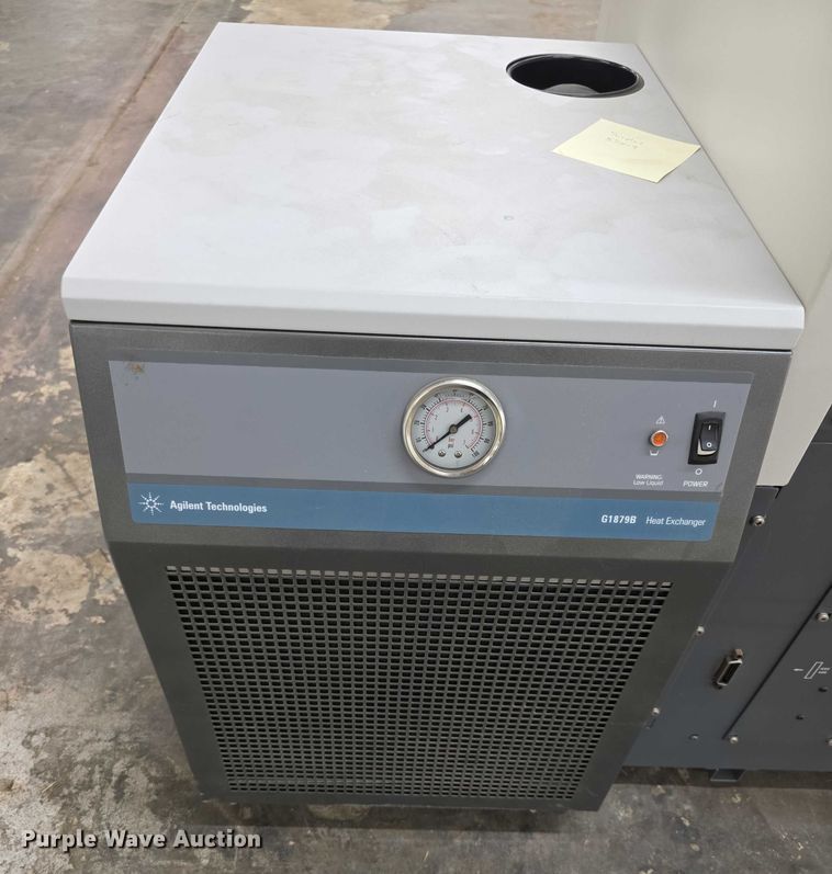 image for item DZ3891 Varian 725ES spectrophotometer