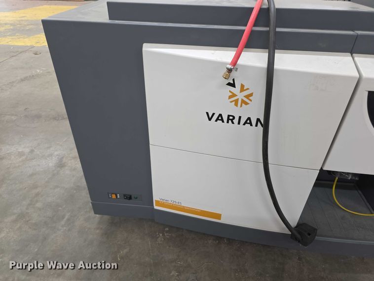 image for item DZ3891 Varian 725ES spectrophotometer