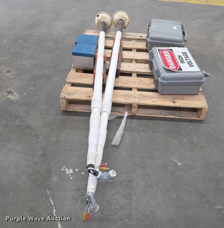 image for item DZ3893 (2) data recorders