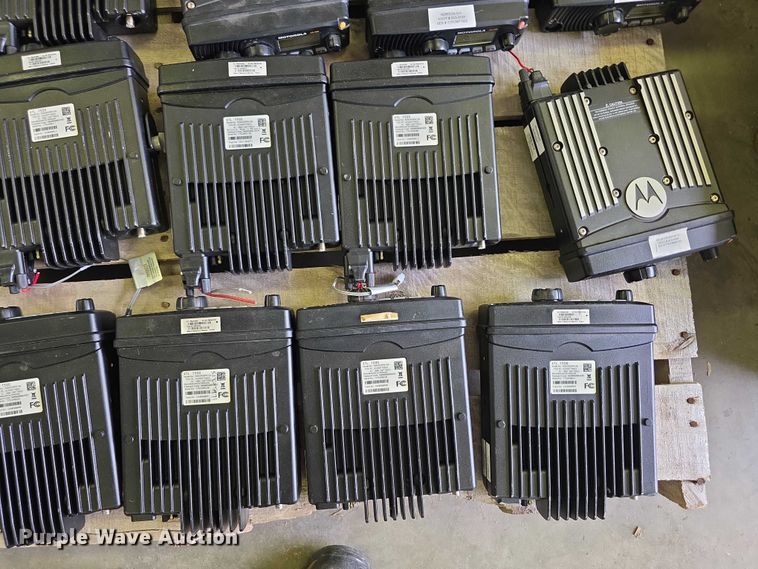 image for item DZ3901 (47) Motorola XTL1500 radios