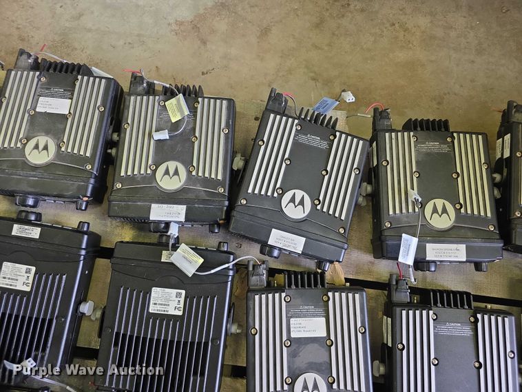 image for item DZ3901 (47) Motorola XTL1500 radios