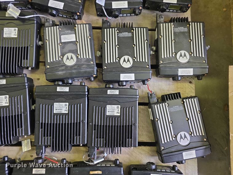 image for item DZ3901 (47) Motorola XTL1500 radios
