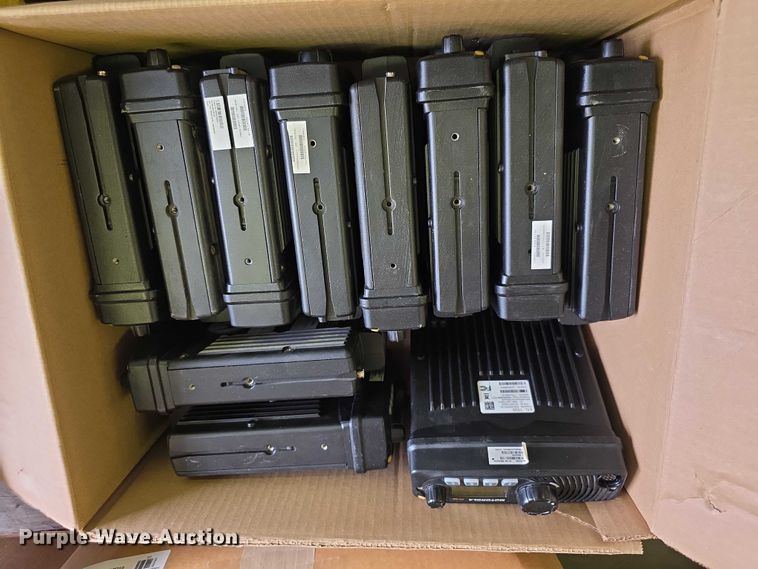 image for item DZ3901 (47) Motorola XTL1500 radios