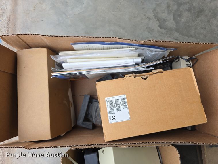 image for item DZ3903 Electronics