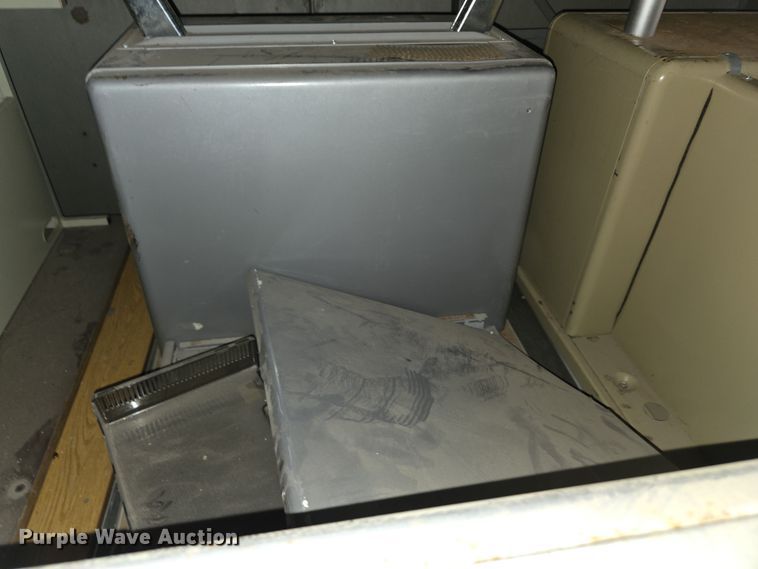 image for item DZ3904 (13) desks