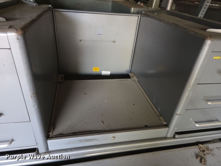 image for item DZ3904 (13) desks