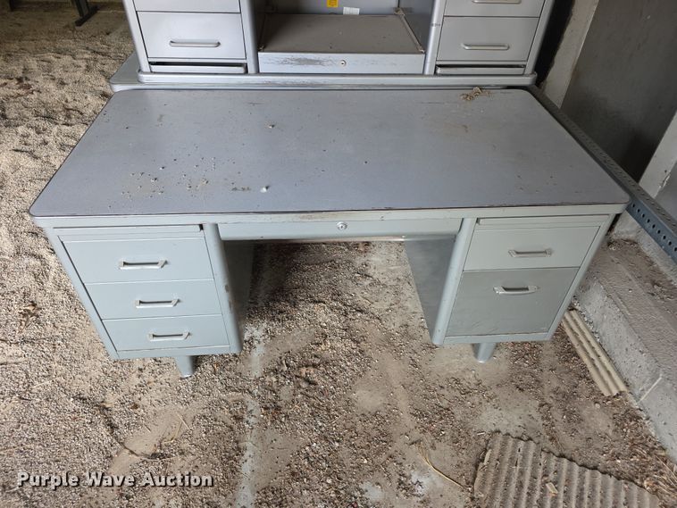 image for item DZ3904 (13) desks