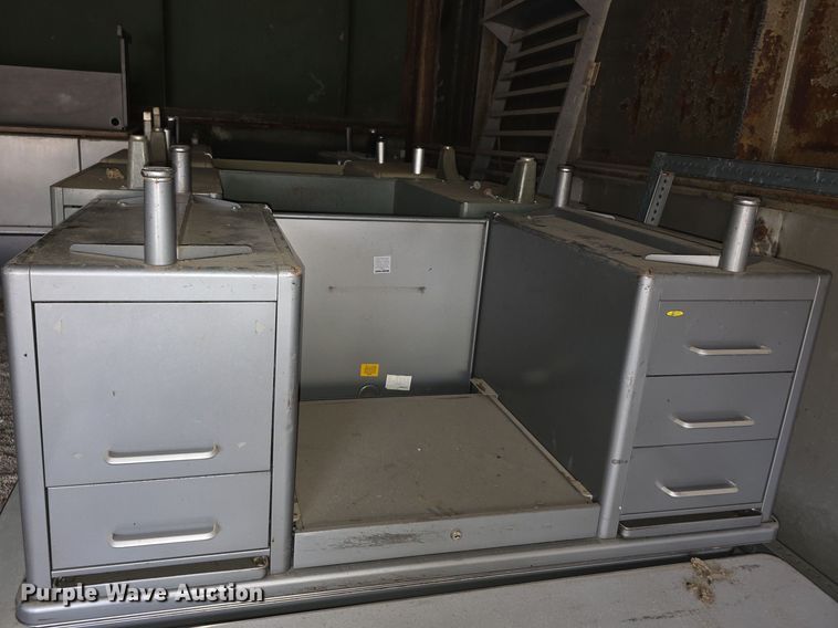 image for item DZ3904 (13) desks