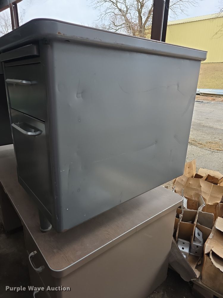 image for item DZ3904 (13) desks