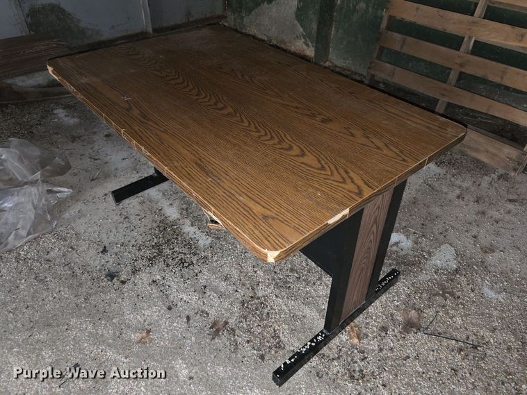 image for item DZ3905 (4) tables