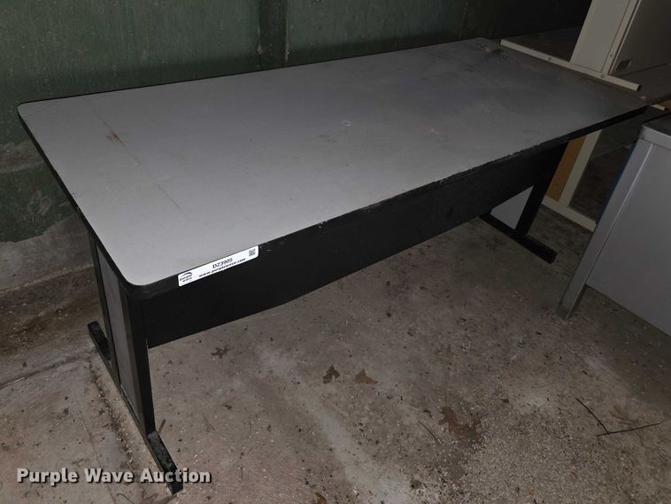 image for item DZ3905 (4) tables