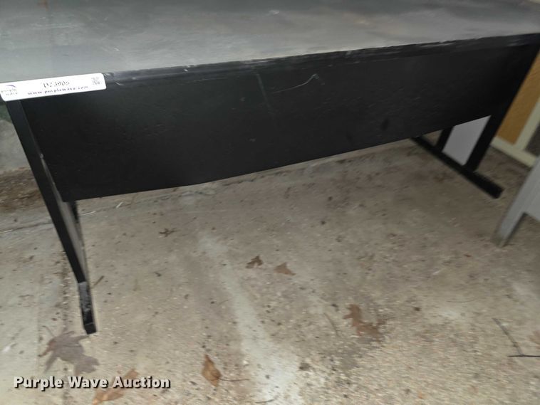 image for item DZ3905 (4) tables