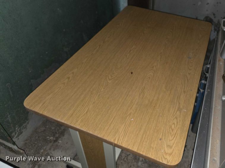 image for item DZ3905 (4) tables