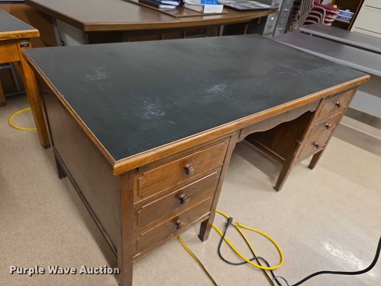 image for item DZ3946 Furniture