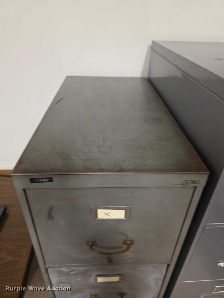 image for item DZ3947 (9) filing cabinets