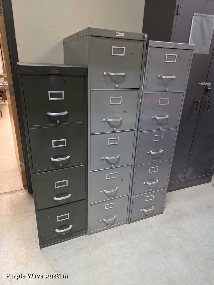 image for item DZ3947 (9) filing cabinets