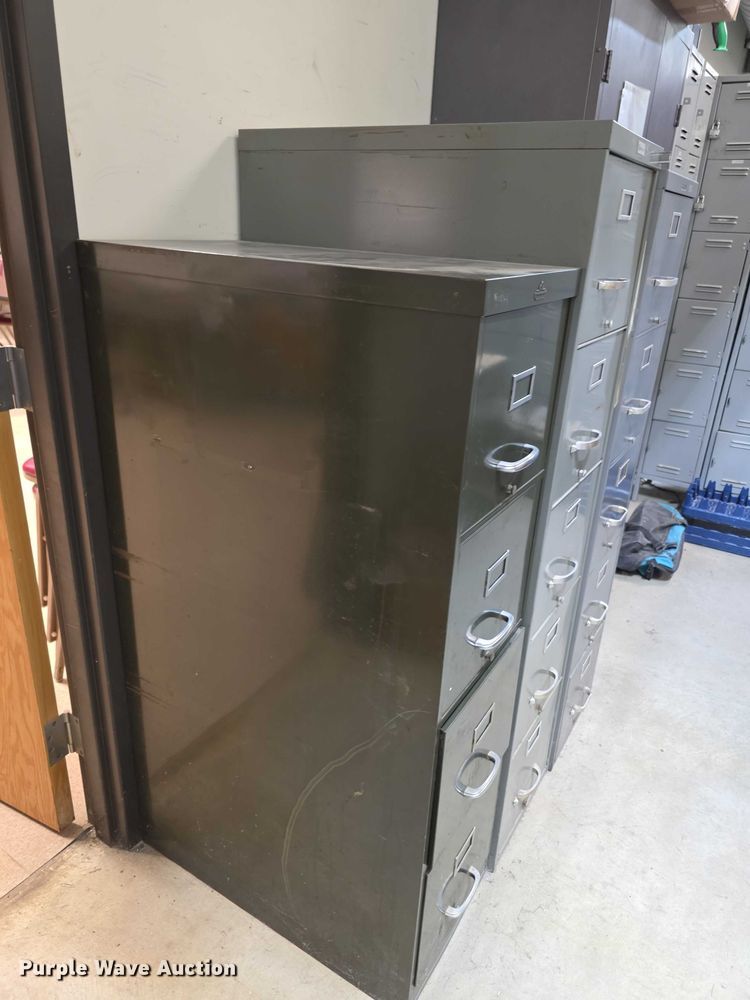 image for item DZ3947 (9) filing cabinets