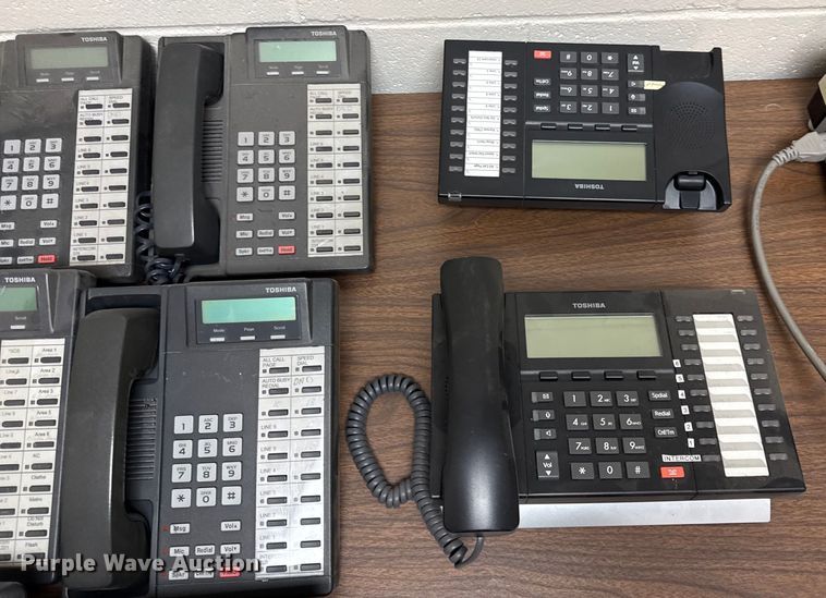 image for item DZ4295 (89) Toshiba phones