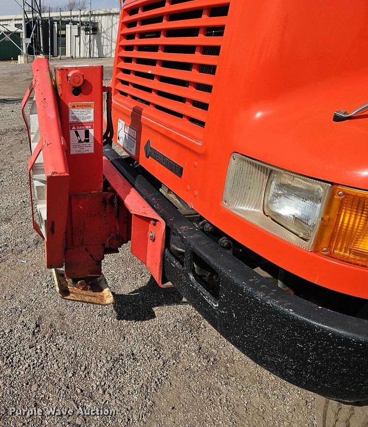 image for item DZ4301 1998 International F4900 digger derrick truck