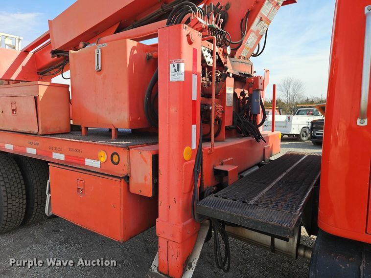 image for item DZ4301 1998 International F4900 digger derrick truck