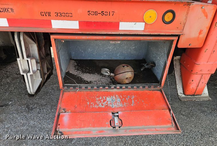 image for item DZ4301 1998 International F4900 digger derrick truck