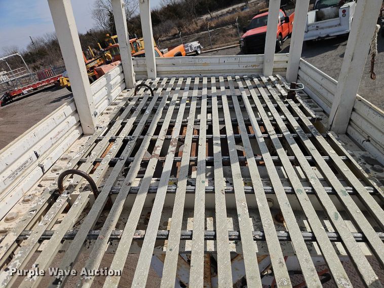 image for item DZ4301 1998 International F4900 digger derrick truck