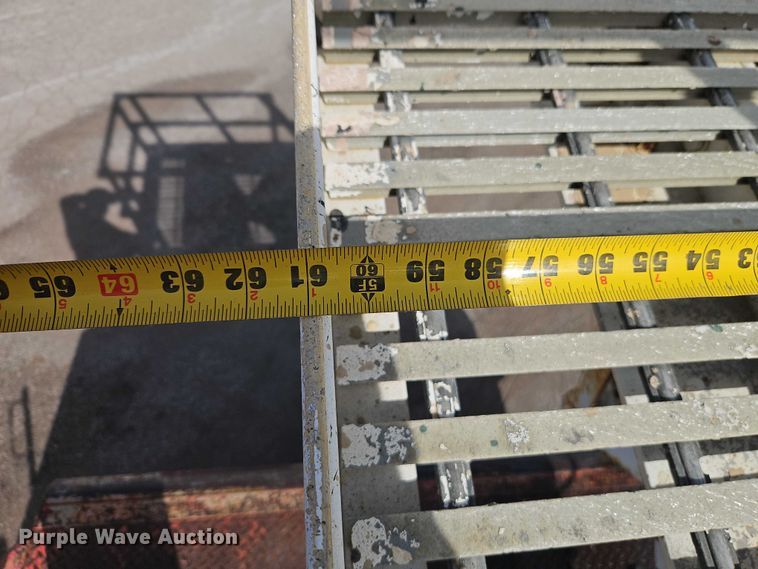 image for item DZ4301 1998 International F4900 digger derrick truck