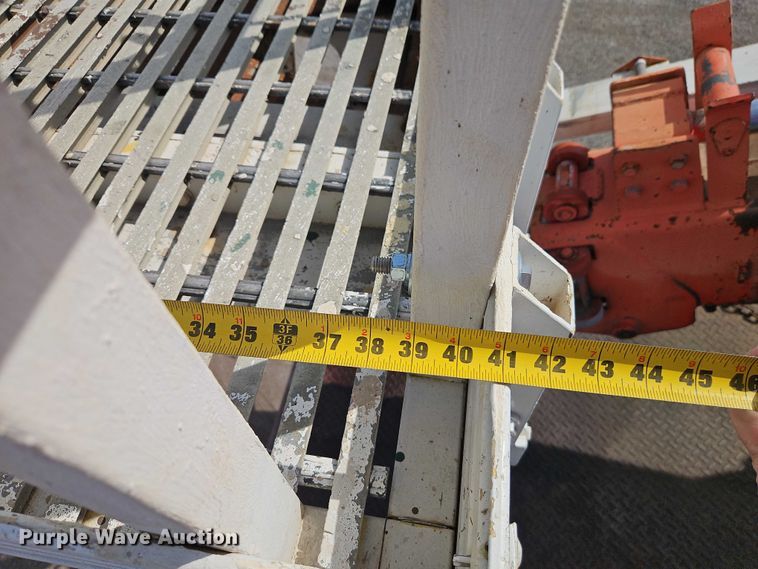 image for item DZ4301 1998 International F4900 digger derrick truck