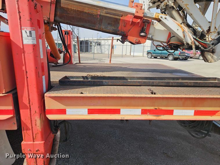 image for item DZ4301 1998 International F4900 digger derrick truck