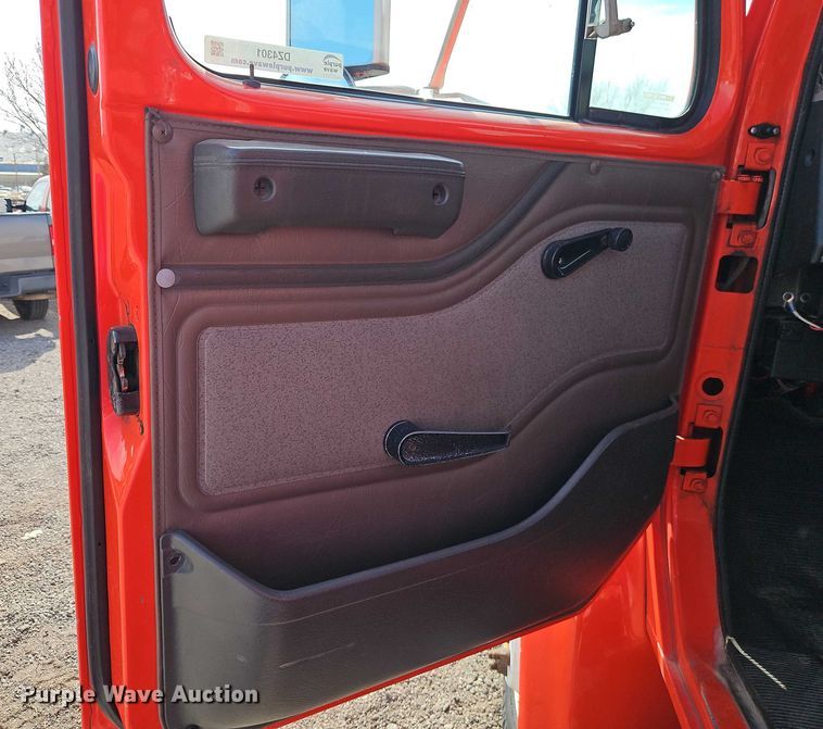 image for item DZ4301 1998 International F4900 digger derrick truck