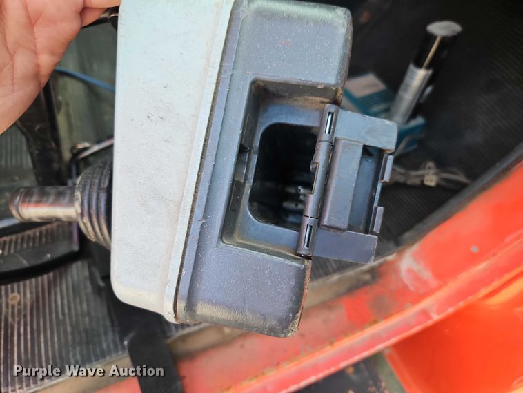 image for item DZ4301 1998 International F4900 digger derrick truck