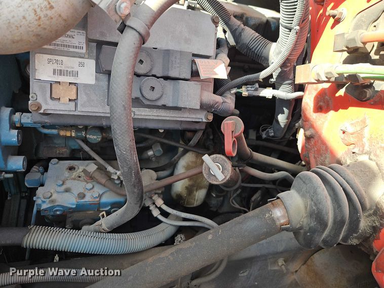 image for item DZ4301 1998 International F4900 digger derrick truck