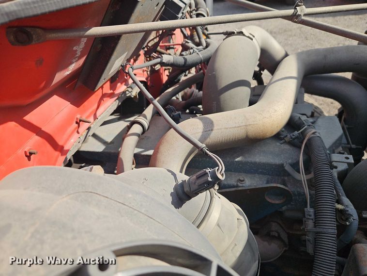 image for item DZ4301 1998 International F4900 digger derrick truck