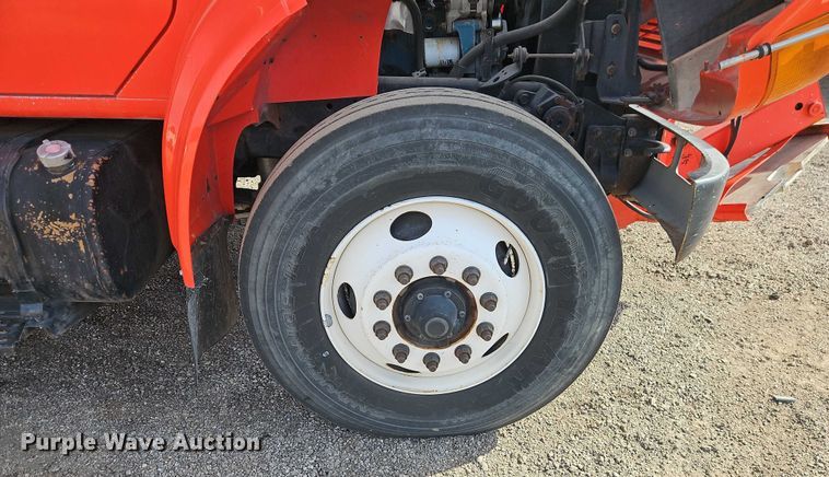 image for item DZ4301 1998 International F4900 digger derrick truck