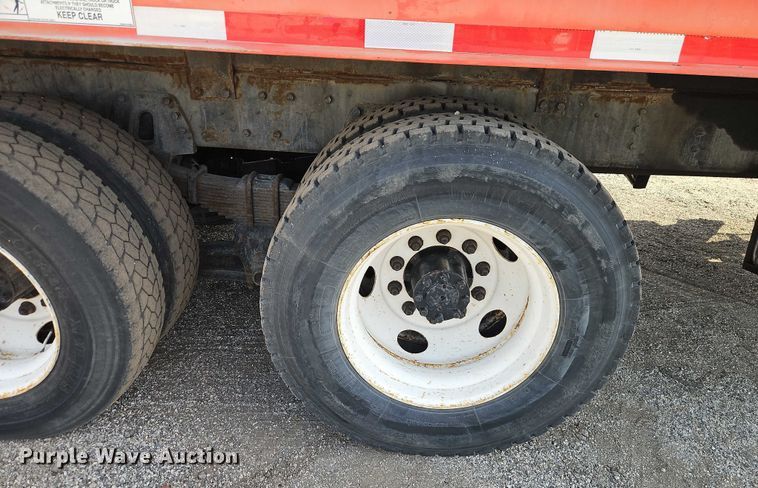 image for item DZ4301 1998 International F4900 digger derrick truck