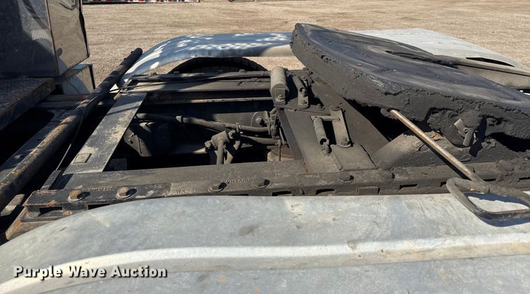 image for item DZ4302 2001 Sterling LT9500 semi truck