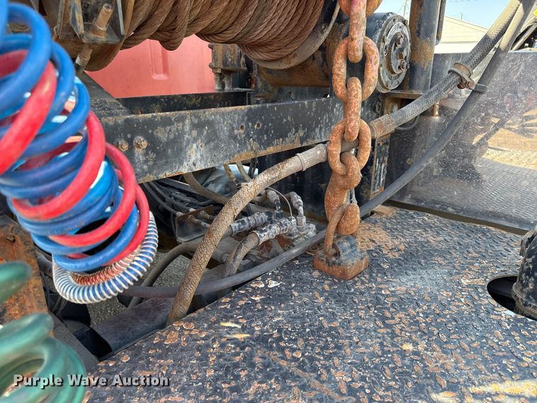 image for item DZ4302 2001 Sterling LT9500 semi truck