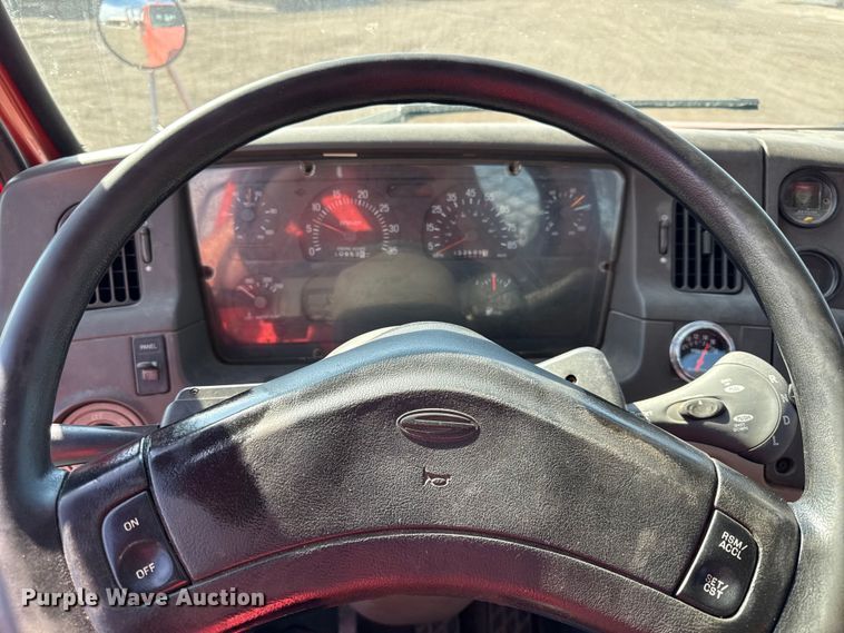 image for item DZ4302 2001 Sterling LT9500 semi truck