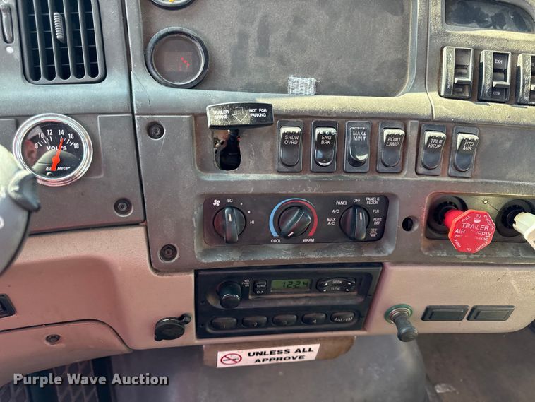 image for item DZ4302 2001 Sterling LT9500 semi truck