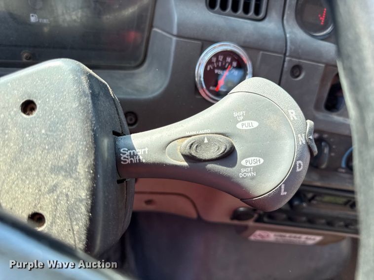 image for item DZ4302 2001 Sterling LT9500 semi truck