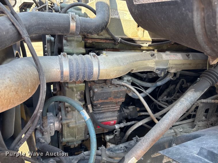 image for item DZ4302 2001 Sterling LT9500 semi truck