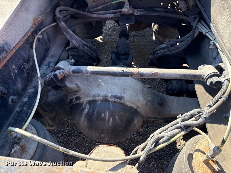 image for item DZ4302 2001 Sterling LT9500 semi truck