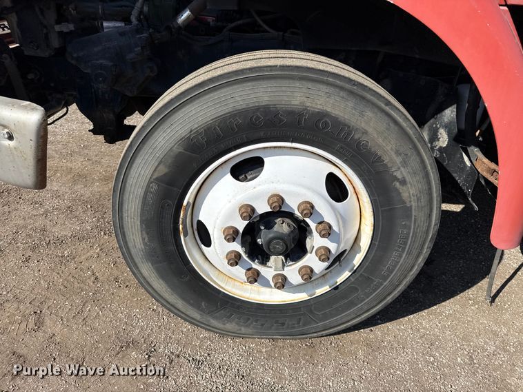 image for item DZ4302 2001 Sterling LT9500 semi truck